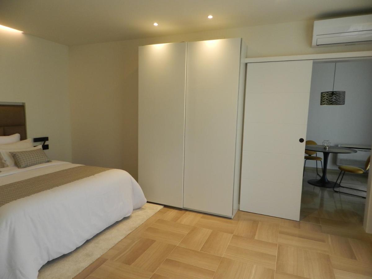 Hotel Manel Martorell Luaran gambar