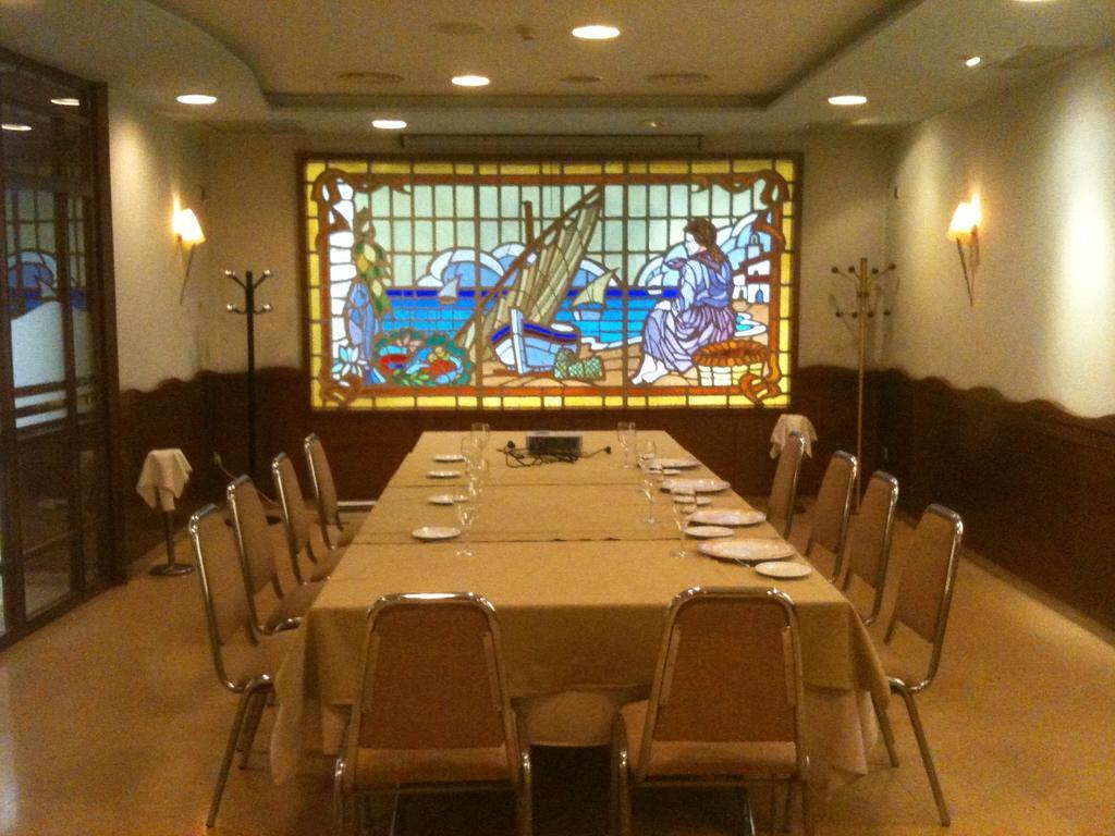 Hotel Manel Martorell Luaran gambar