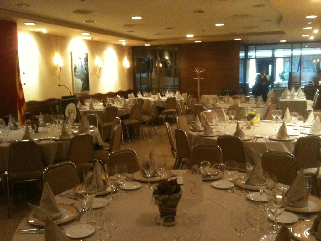 Hotel Manel Martorell Luaran gambar